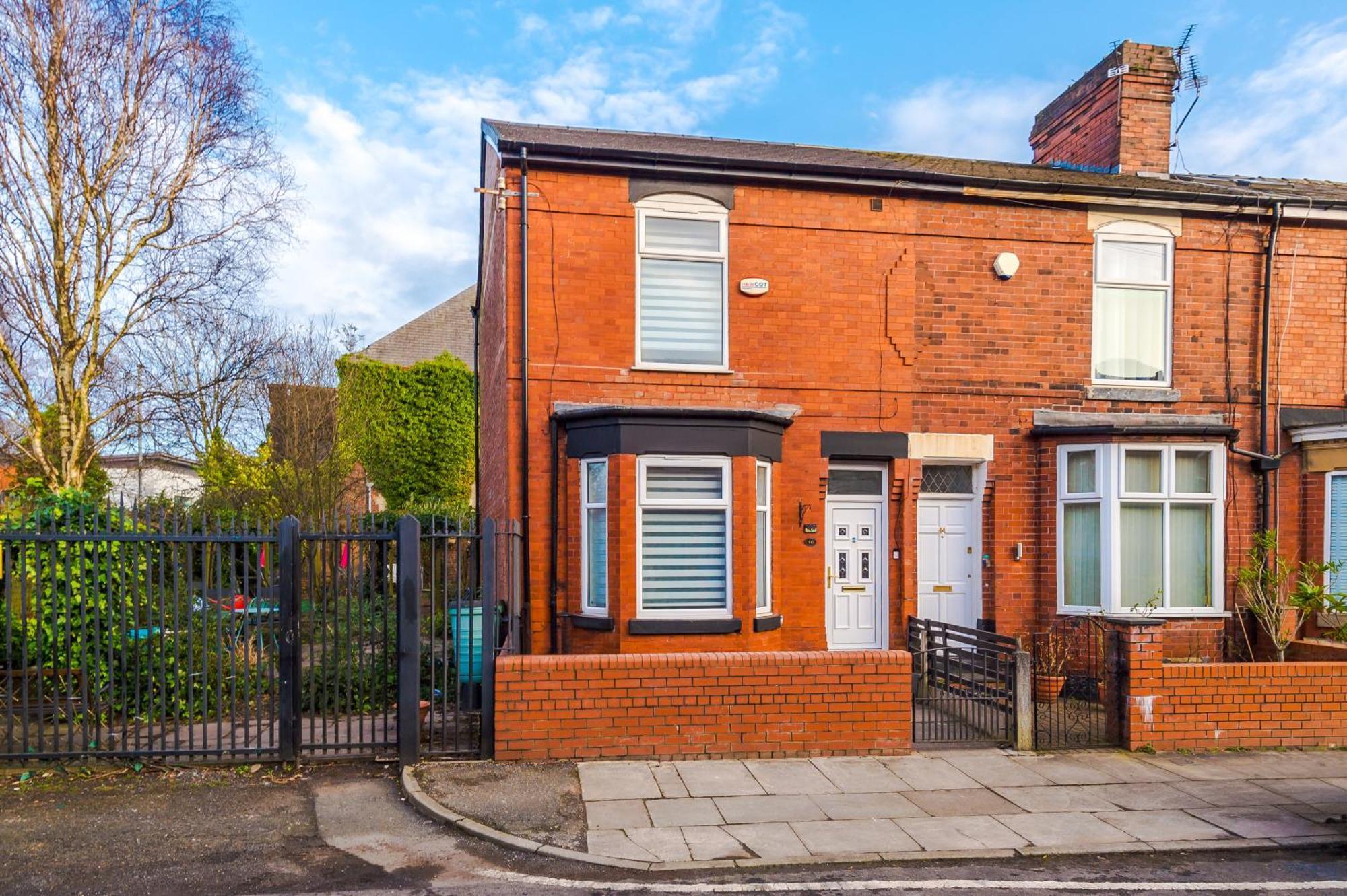 4 Bedroom Victorian House แมนเชสเตอร์ ภายนอก รูปภาพ